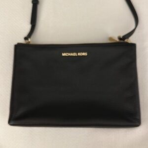 Michael kors crossbody